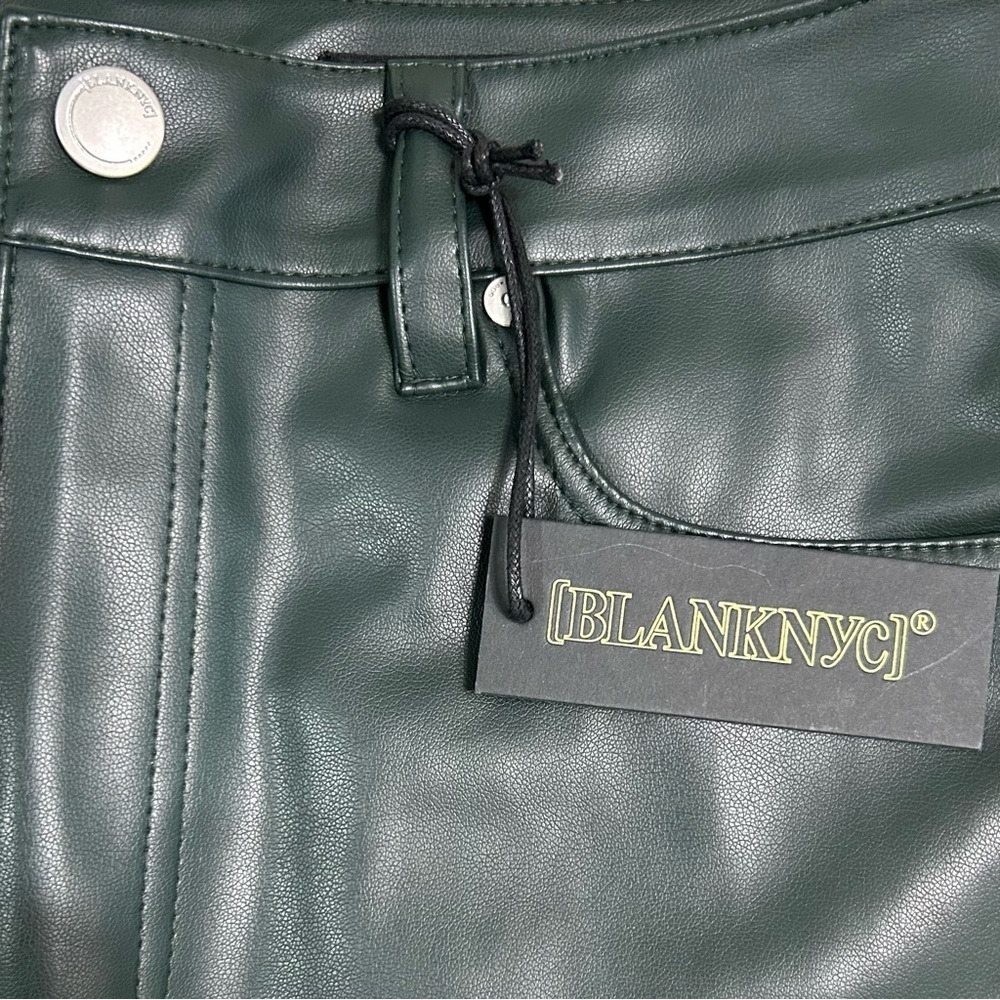 Blank NYC Forest Green Faux Leather Pants Size 26. NWT - Picture 6 of 9